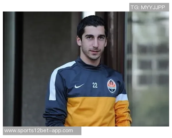 姆希塔良谈赴澳大利亚踢意甲的疯狂经历与球员生涯的经济现实